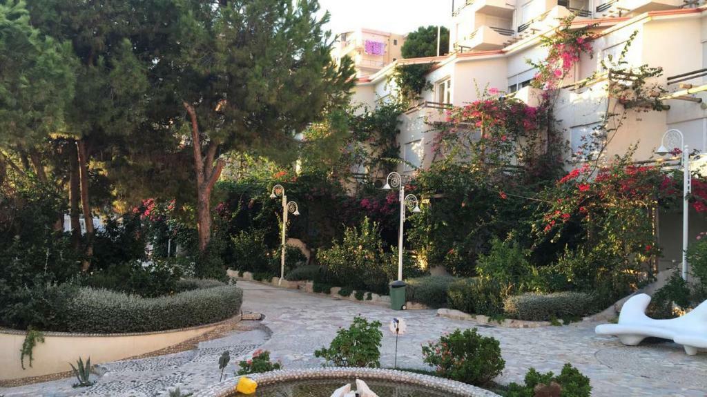Bougainville Bay Resort - Villa 11 Sarandë Buitenkant foto