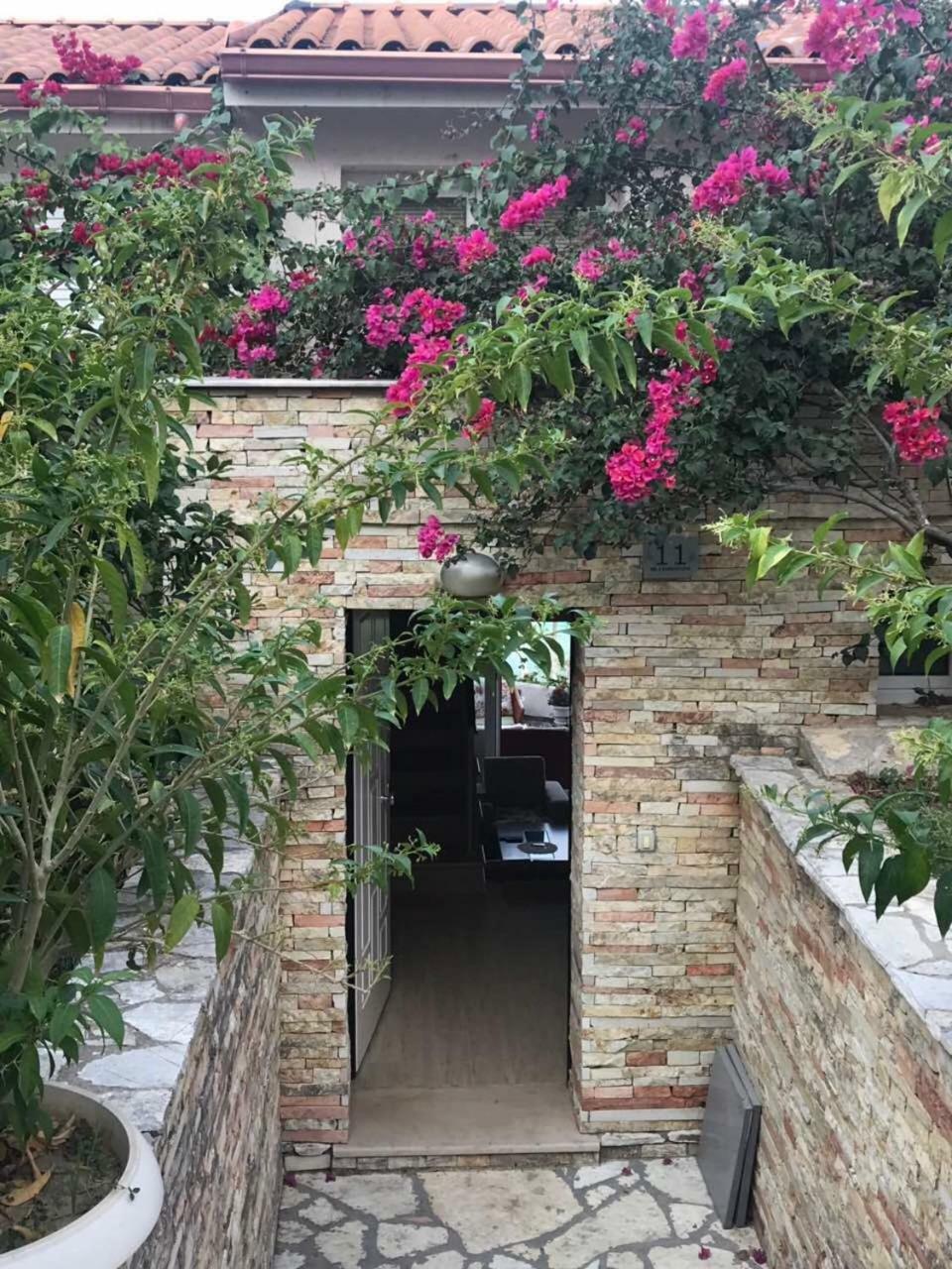 Bougainville Bay Resort - Villa 11 Sarandë Buitenkant foto