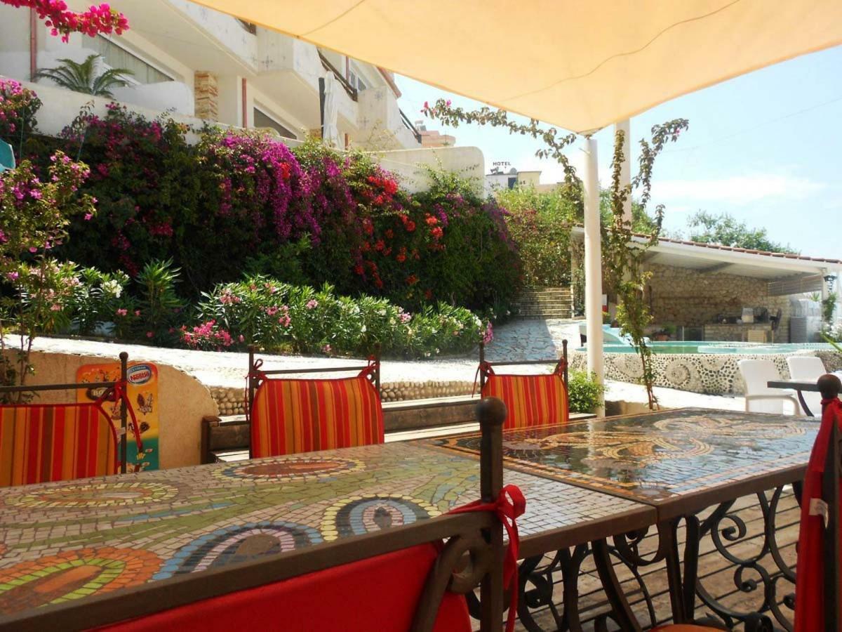 Bougainville Bay Resort - Villa 11 Sarandë Buitenkant foto
